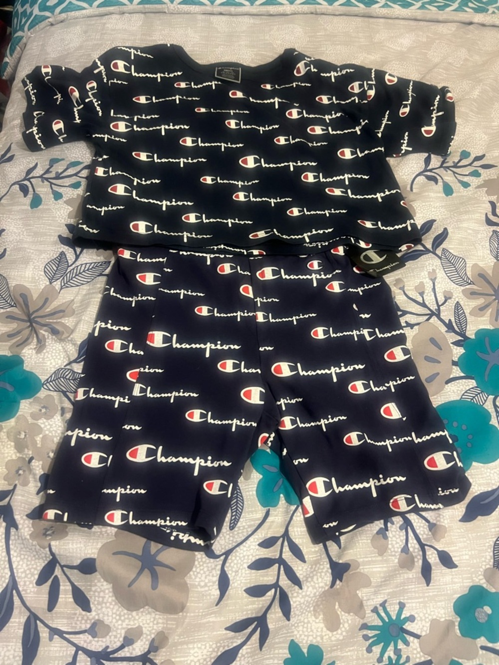 NWT! Women’s Champion Matching Set Biker Shorts size M & Crop Top size S